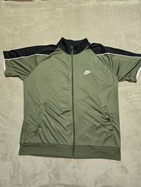 Nike Olive Green and Black Short Sleeve Windbreaker Track Jacket Mens Size XL